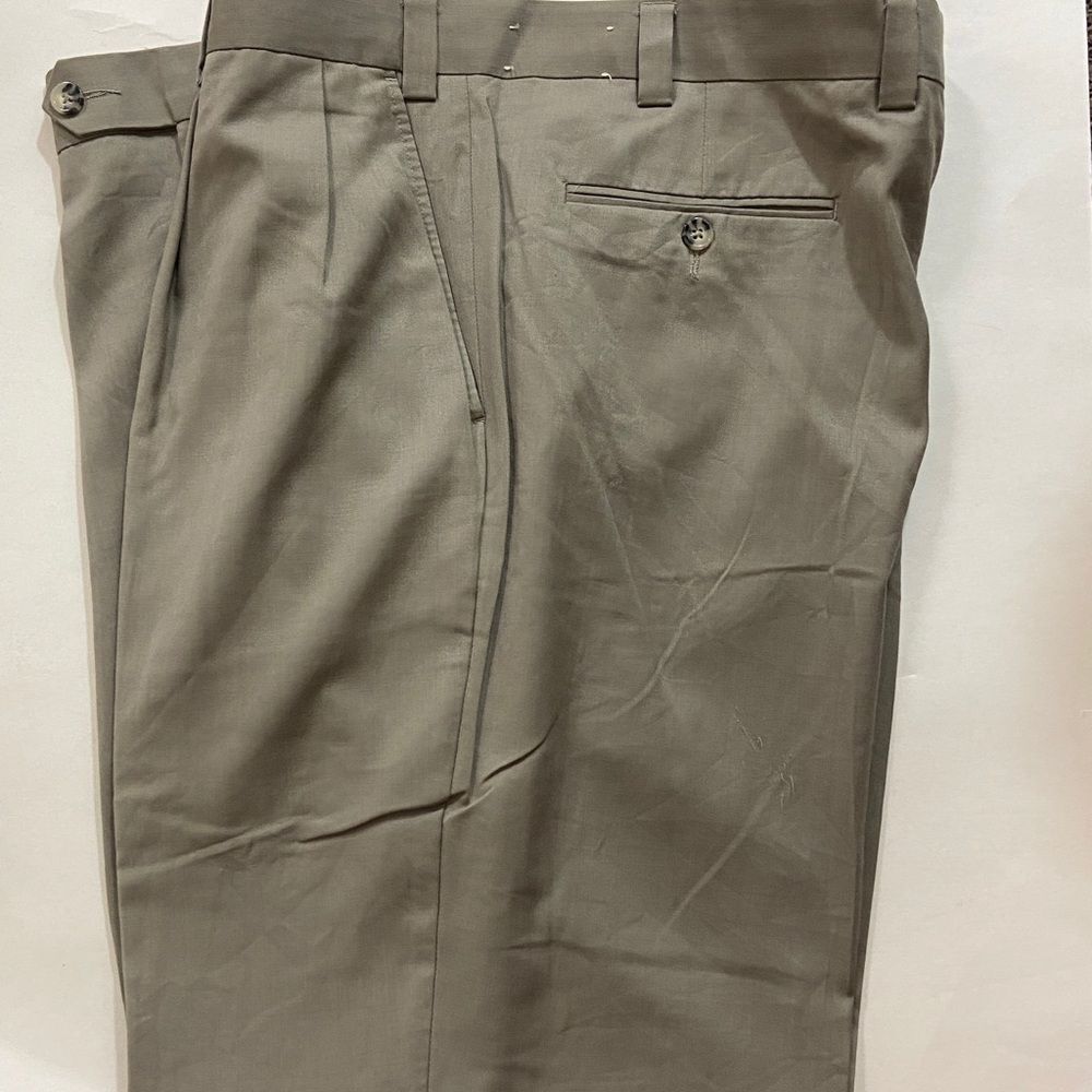 Newbridge 95% Wool Men's Light Gray Dress Pants Size Approximate 38X32
